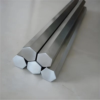 Barre hexagonale en titane